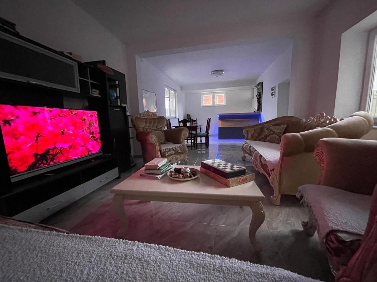 Got Prishtina Hostel Пристина Екстериор снимка