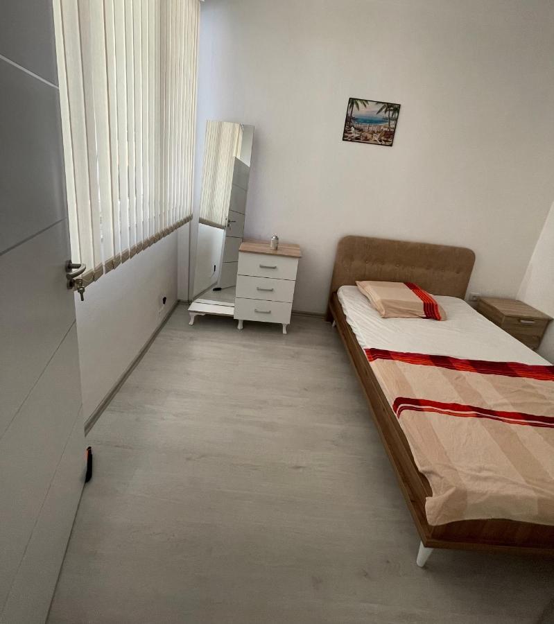 Got Prishtina Hostel Пристина Екстериор снимка