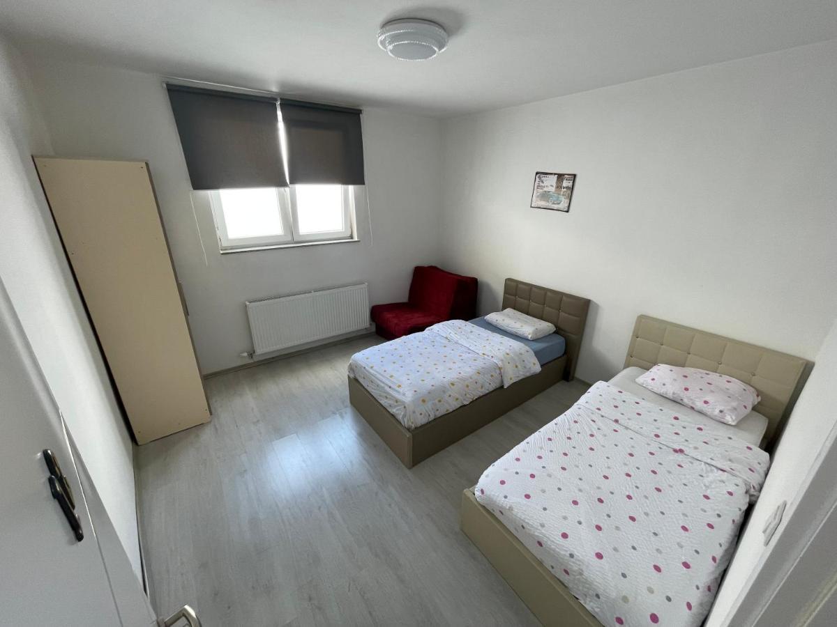 Got Prishtina Hostel Пристина Екстериор снимка